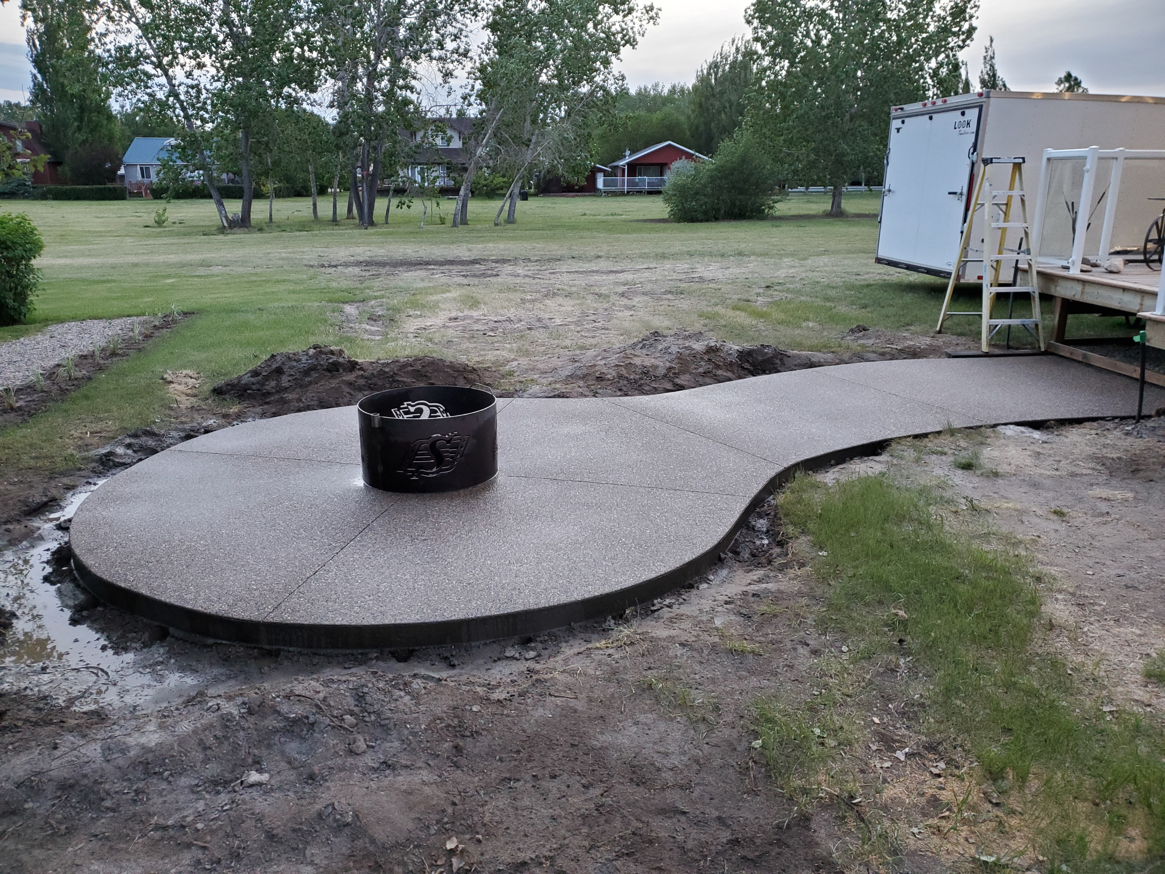 Gallery-Exposed-Aggregate-Patio